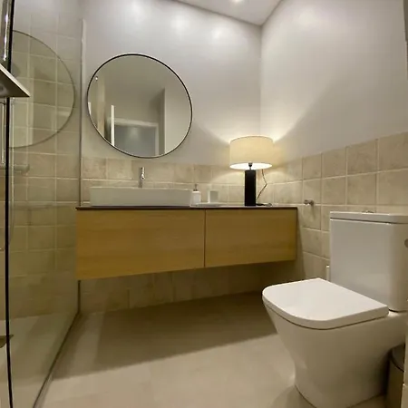Spaces Garden Oasis 3 Bedroom 2 Bath Garden Appartamento Sitges