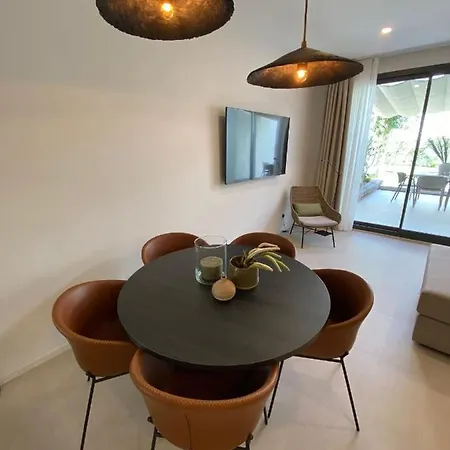 Spaces Garden Oasis 3 Bedroom 2 Bath Garden Appartamento