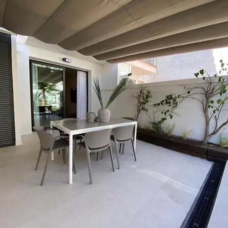 Spaces Garden Oasis 3 Bedroom 2 Bath Garden